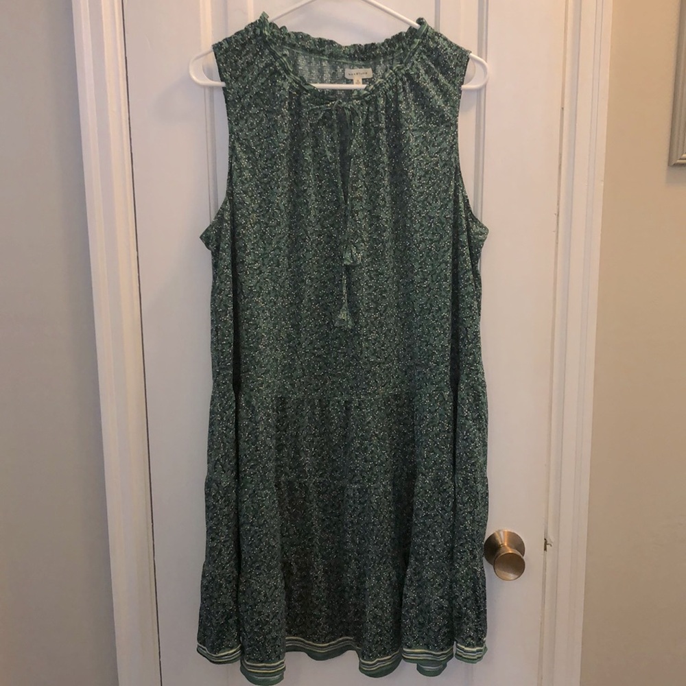 Max Studio green floral print swing dress.